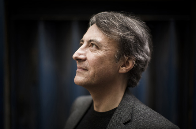 jean-efflam-bouvouzet-b-ealovega